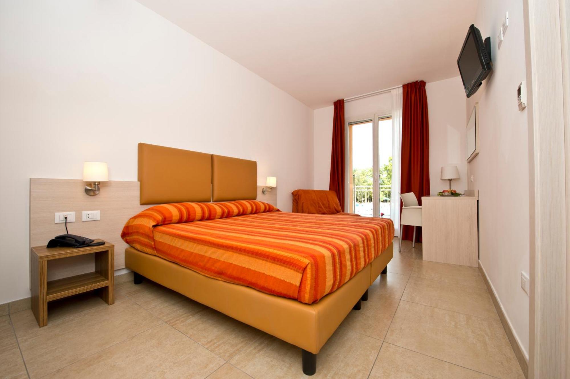 Club Village&Hotel Spiaggia Romea Lido di Volano Esterno foto