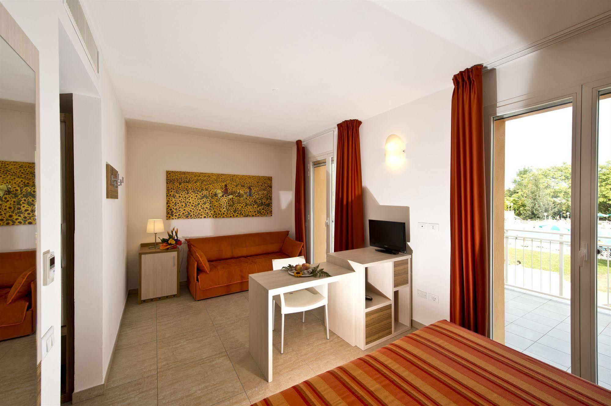 Club Village&Hotel Spiaggia Romea Lido di Volano Esterno foto